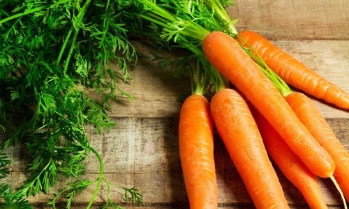 Необычным вкусом обладает первое блюдо с морковью и манной крупой