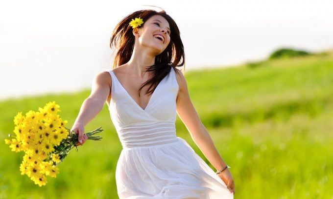 Банан повышает выработку серотонина, поднимая настроение и доставляя радость
